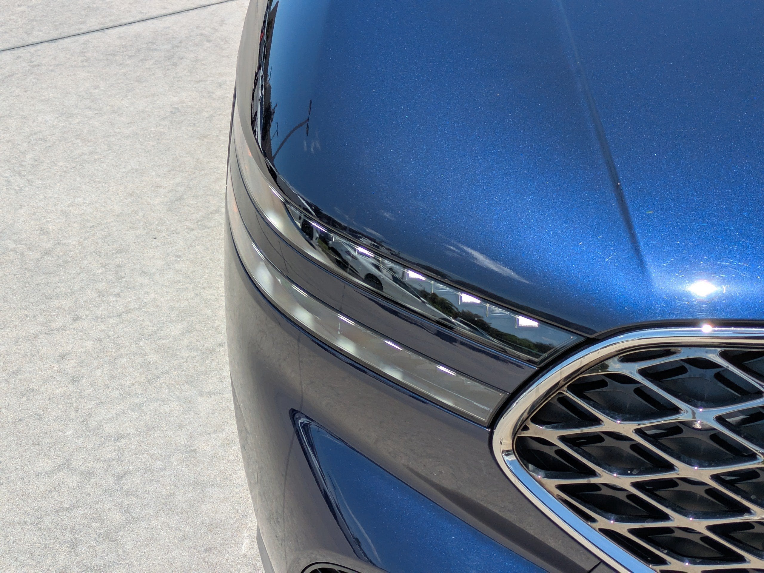 2024 Genesis G90 E-SC
