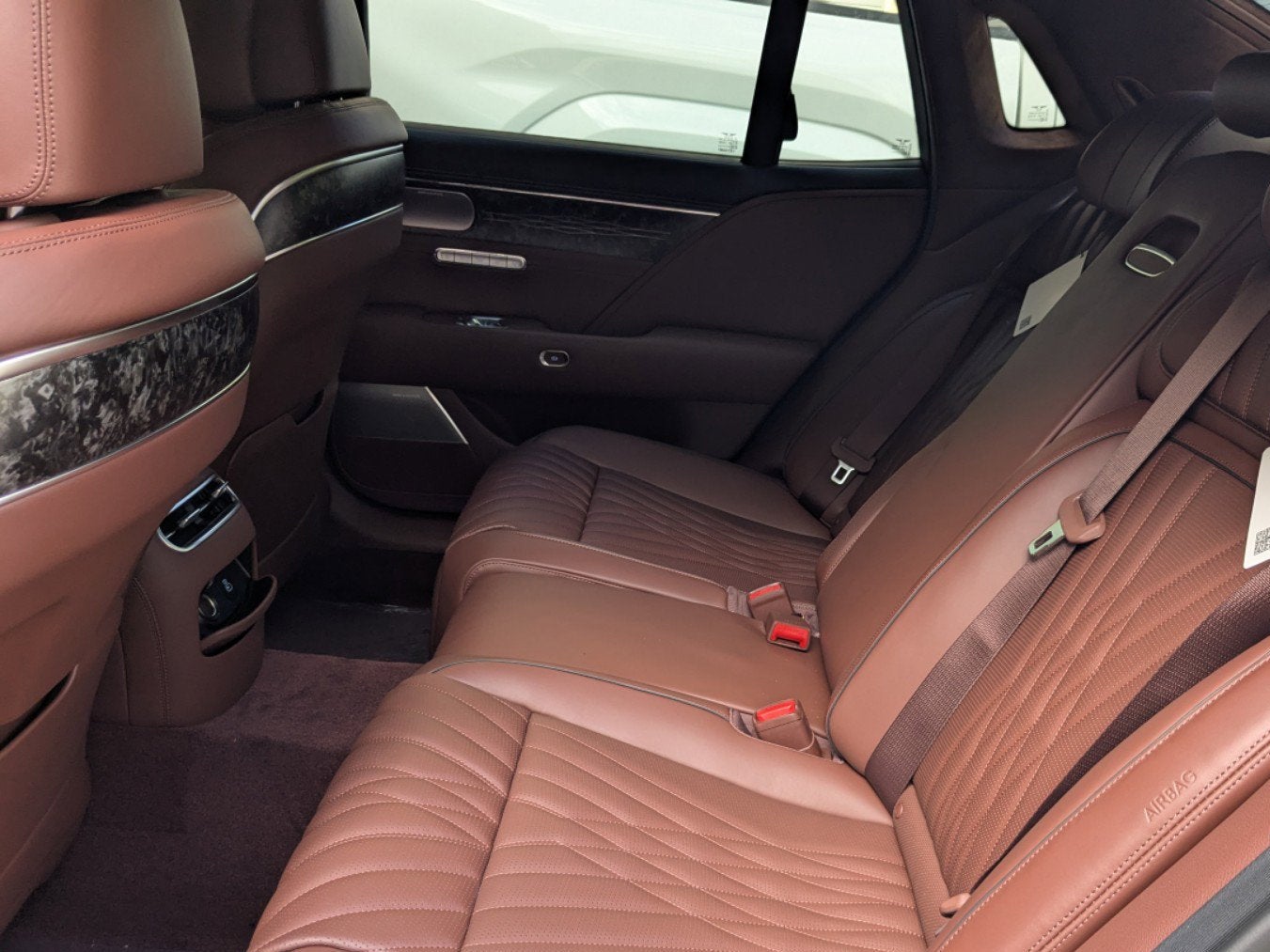 2025 Genesis G90 3.5T E-SC MHEV