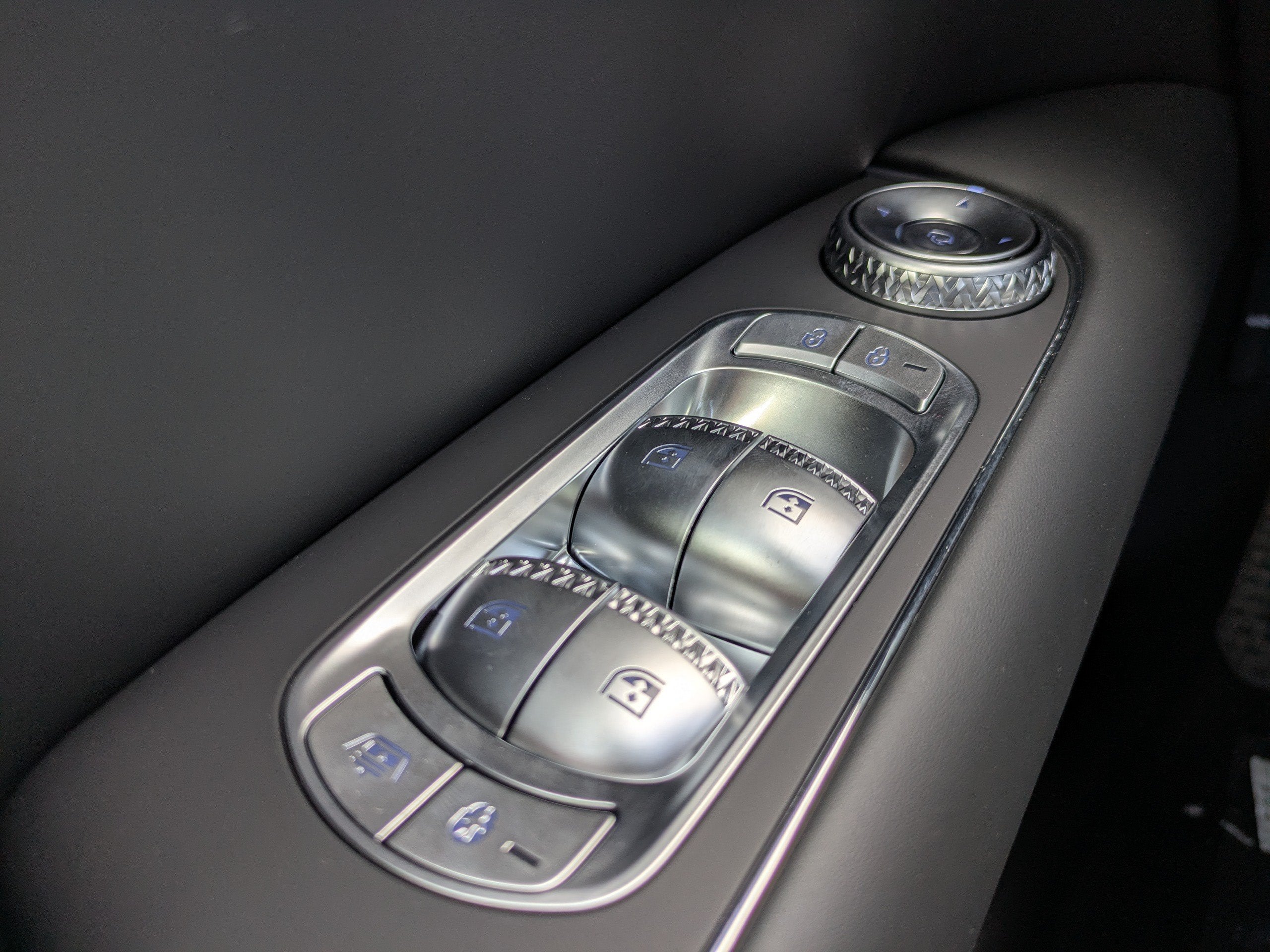 2026 Genesis G90 3.5T E-SC MHEV