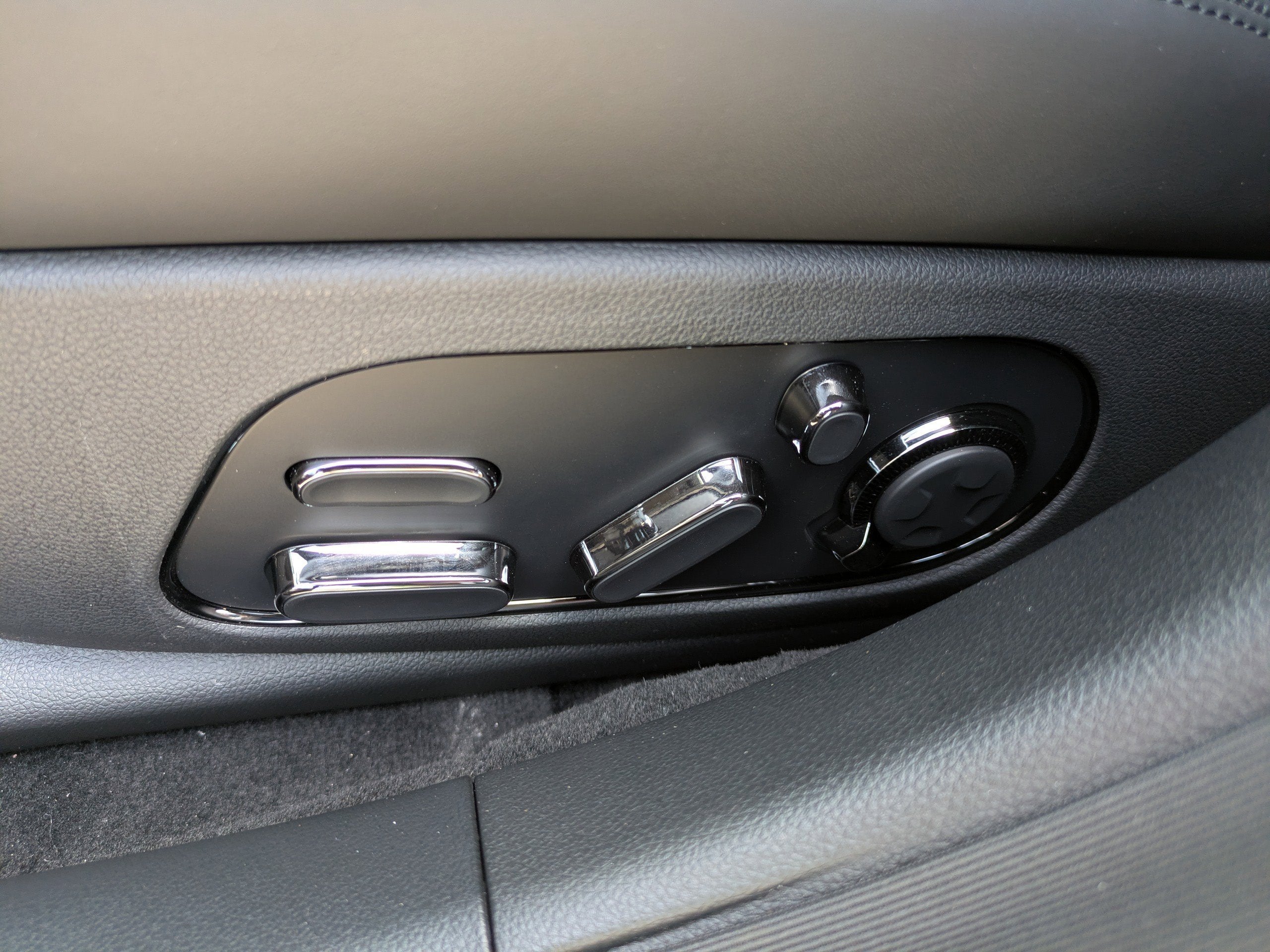 2026 Genesis G90 3.5T E-SC MHEV PRESTIGE BLACK