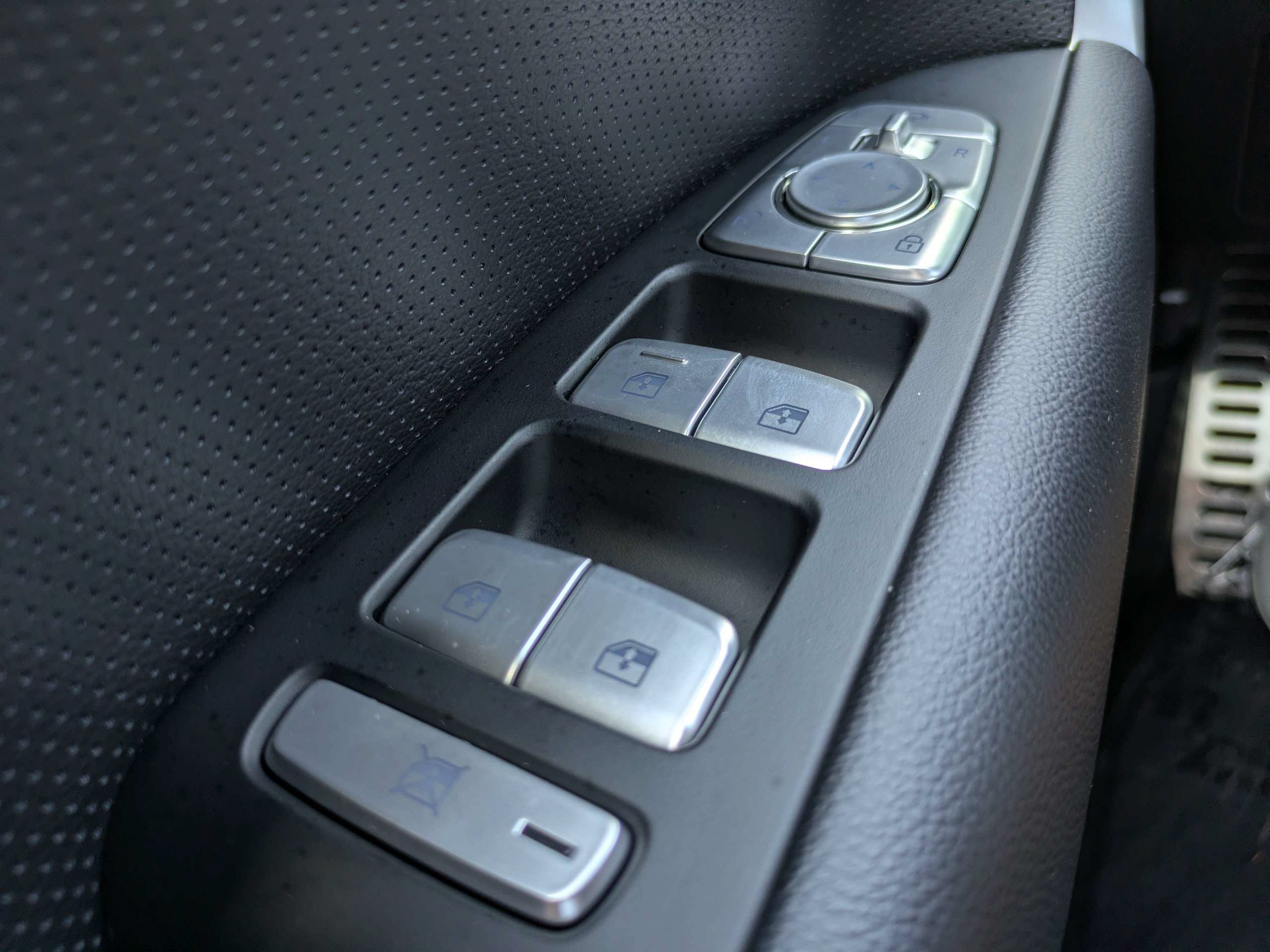 2024 Genesis G70 2.5T