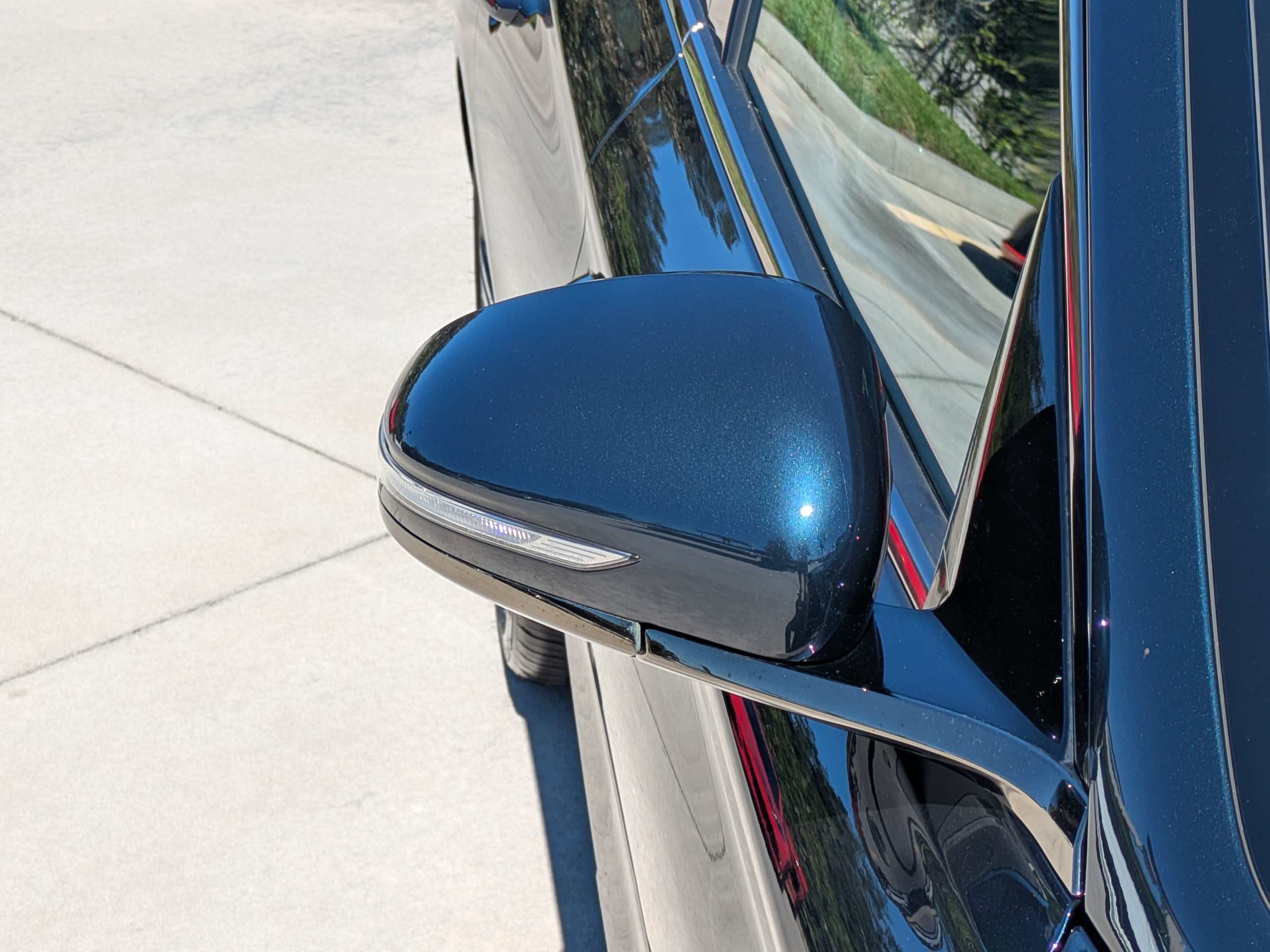 2024 Genesis G70 2.5T
