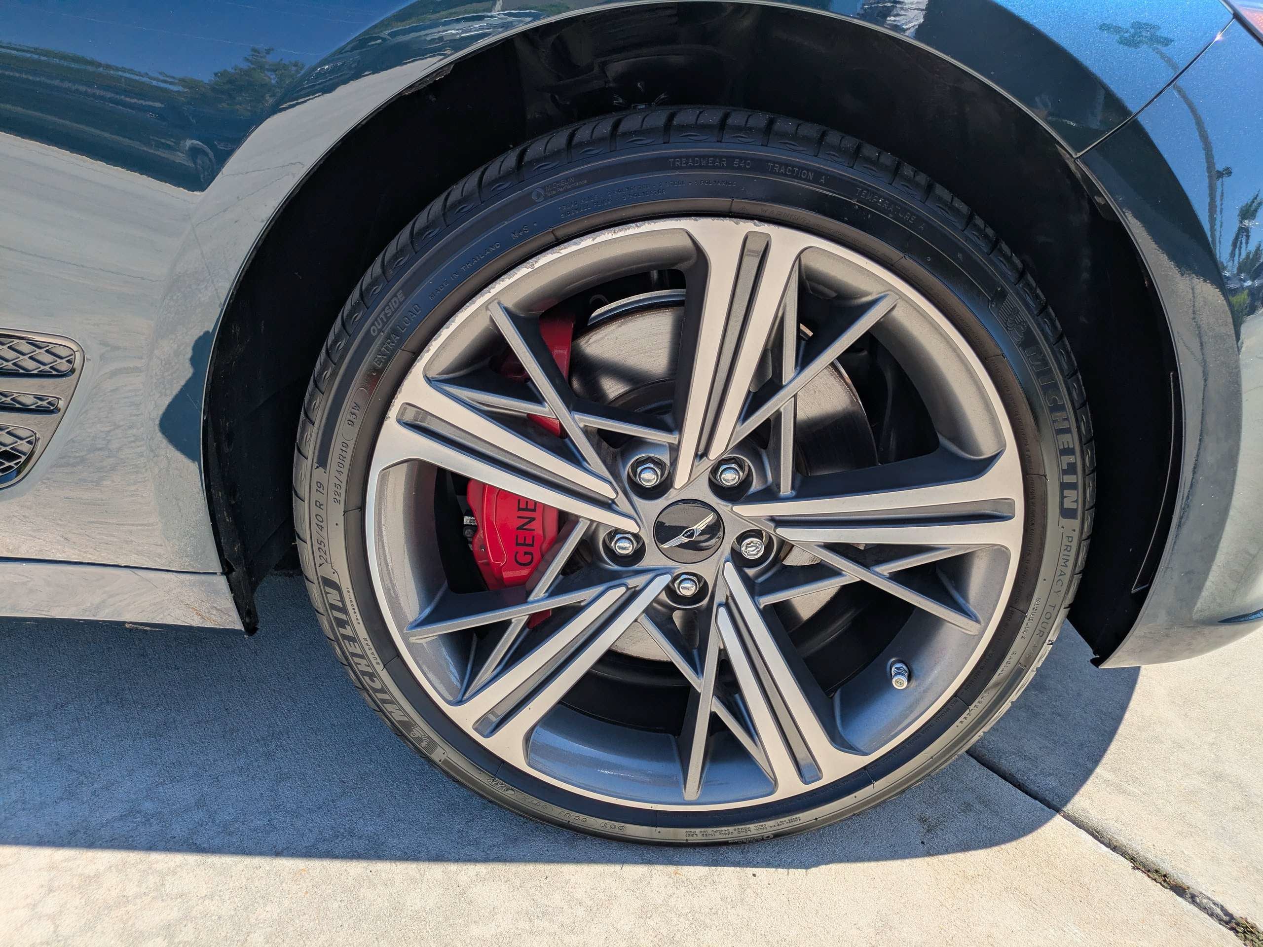 2024 Genesis G70 2.5T