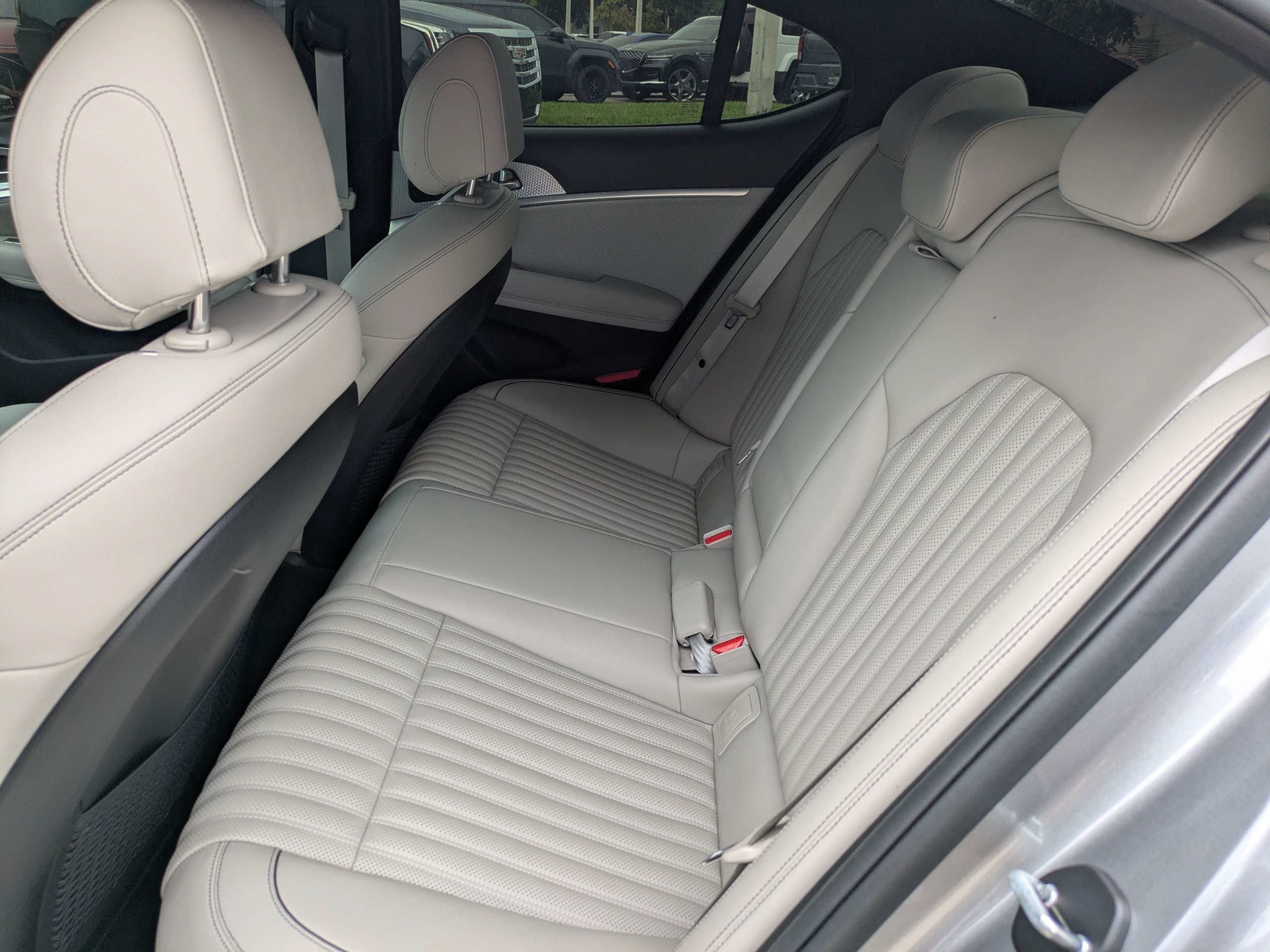 2023 Genesis G70 2.0T