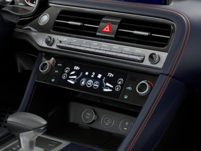 2027 Genesis G70 2.5T Prestige Graphite