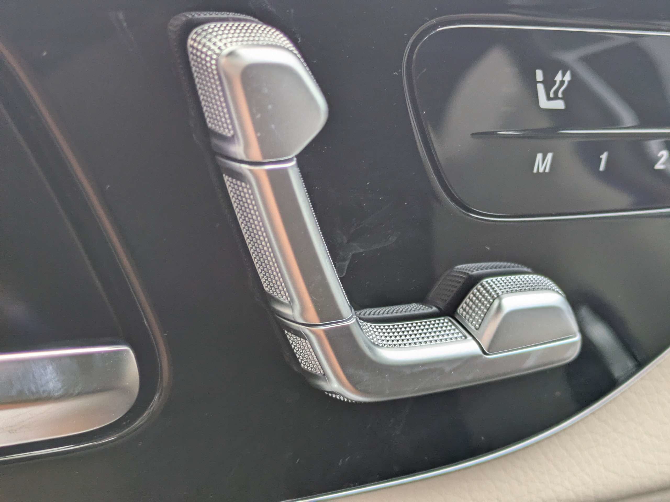 2025 Mercedes-Benz GLC 4DR GLC 350E 4MAT