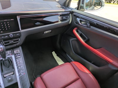 2021 Porsche Macan S