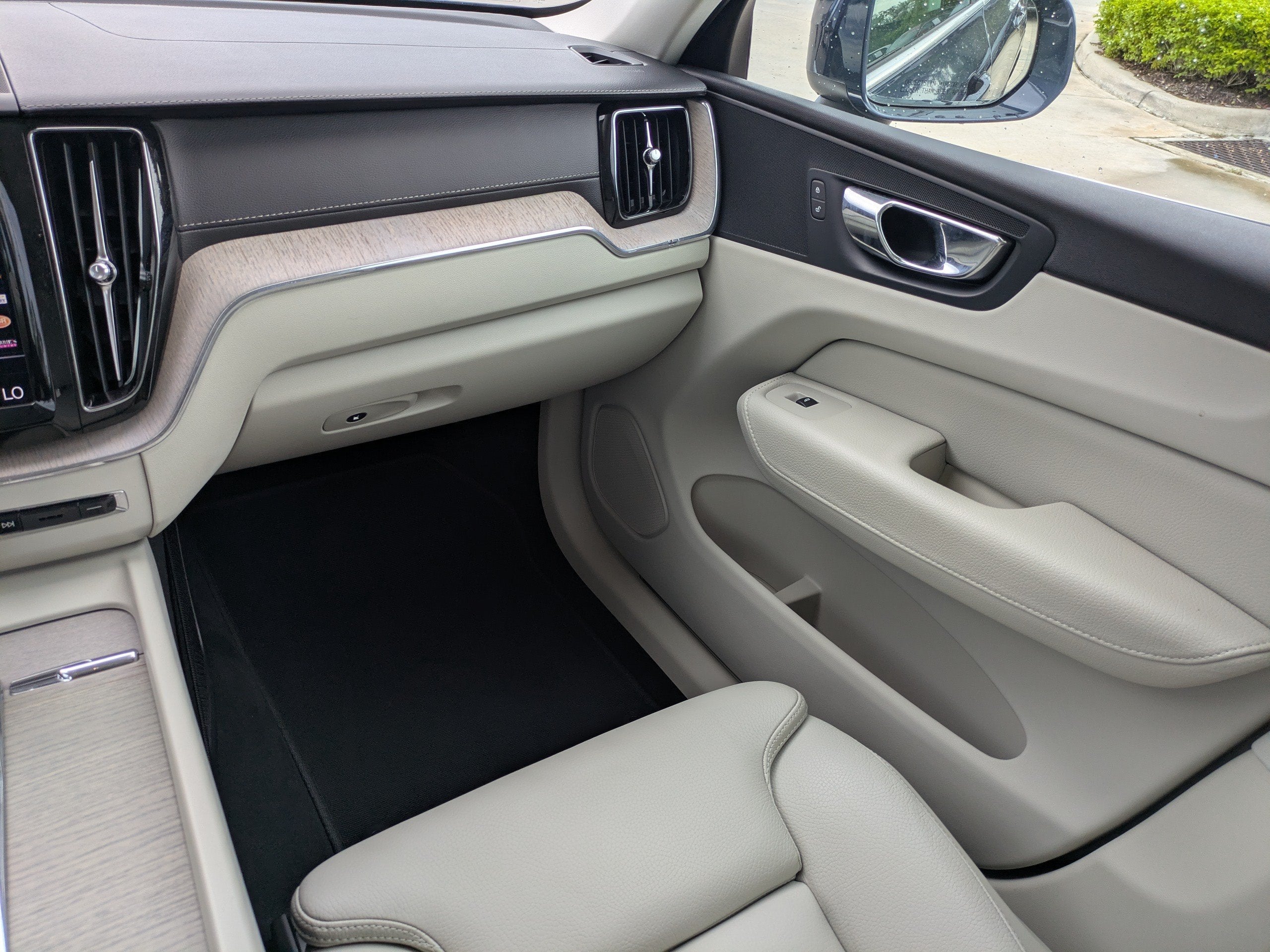 2018 Volvo XC60 INSCRIPTION