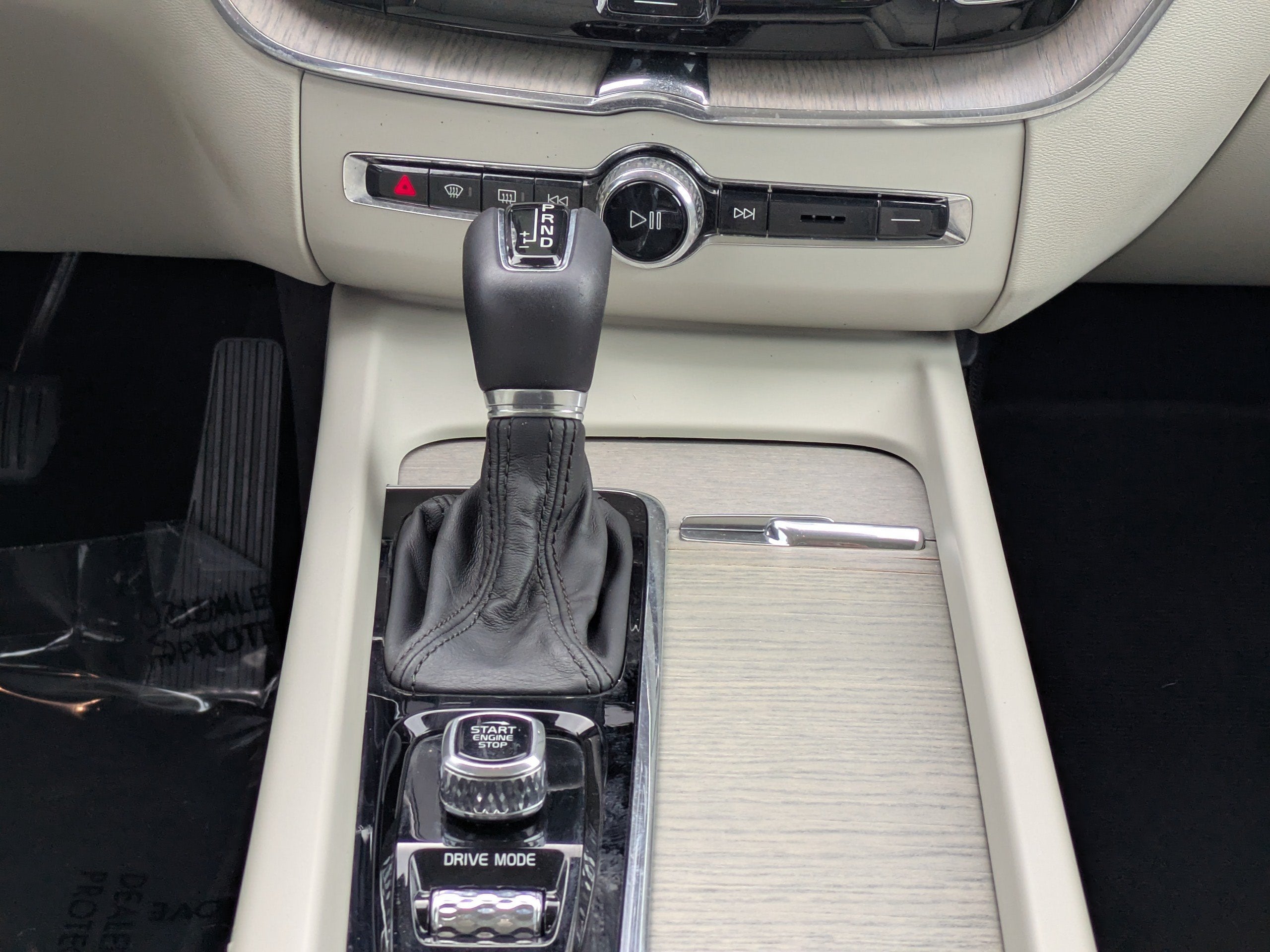 2018 Volvo XC60 INSCRIPTION