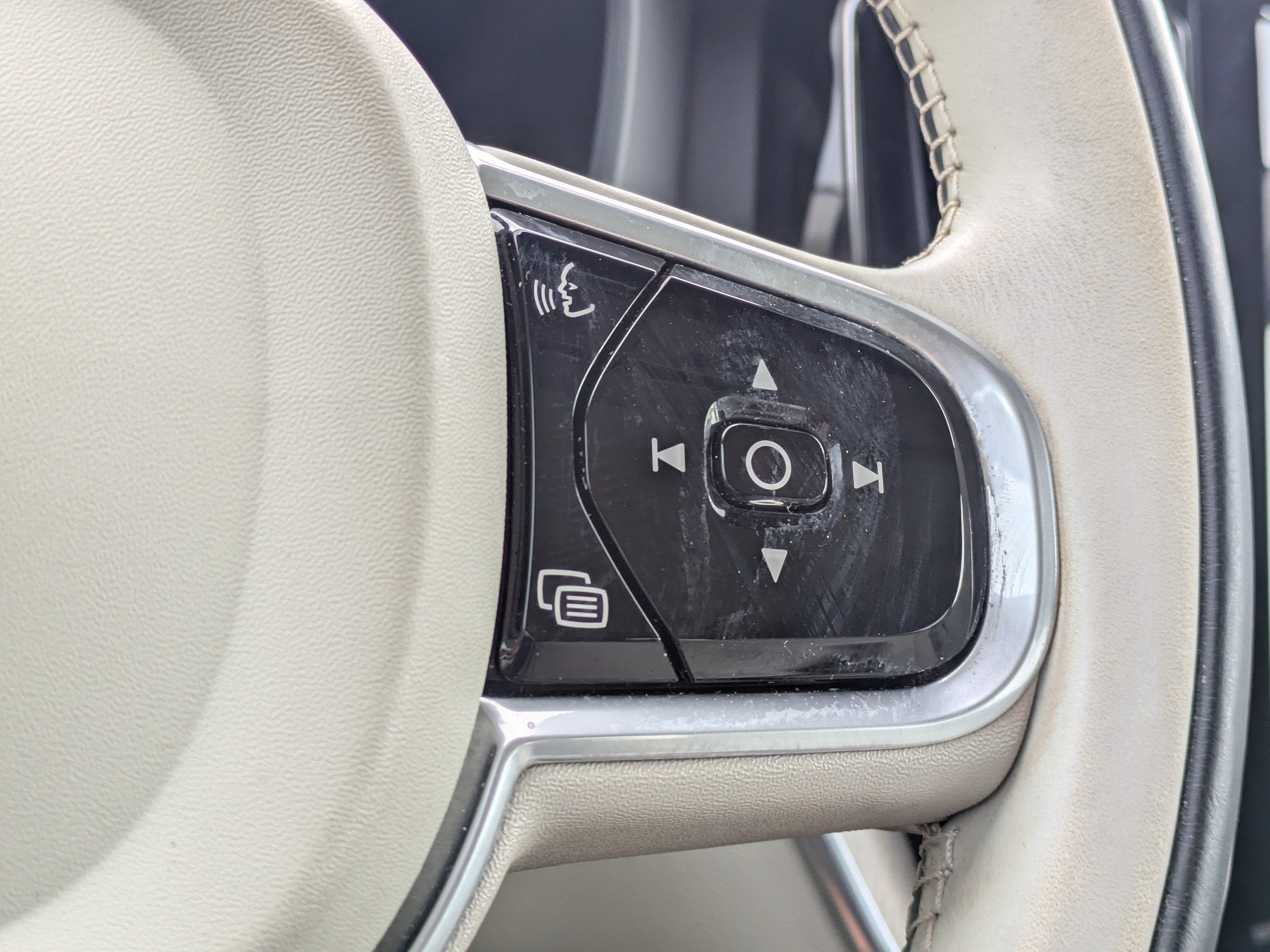 2018 Volvo XC60 INSCRIPTION